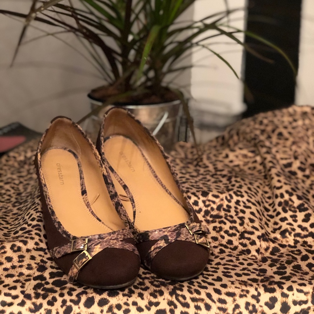 Dress Barn Brown Flats Sz 9 Wide